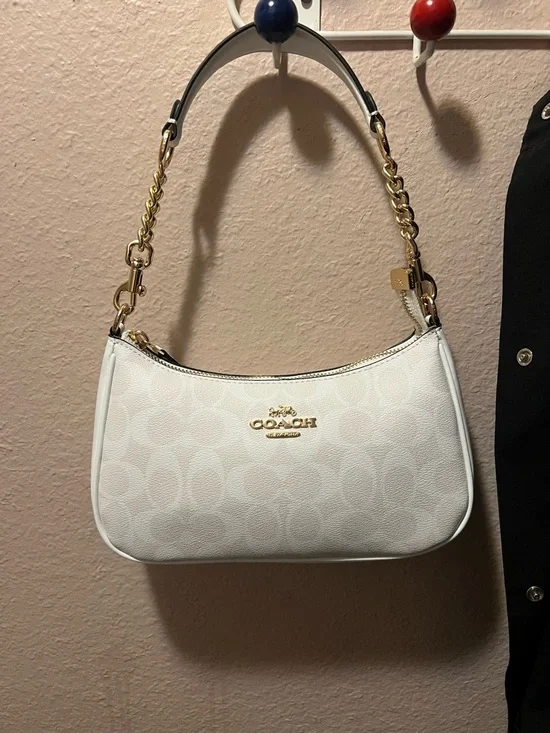 COACH White Signature Logo Shoulder Bag with Gold Hardware - Picture 1 of 4